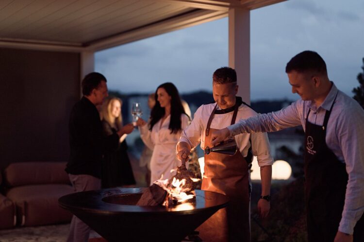 Soirée barbecue sur la terrasse rooftop NEU Residences