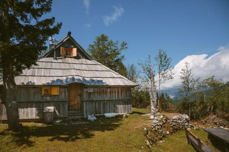 Chalet en bois traditionnel à Velika Planina, Slovénie