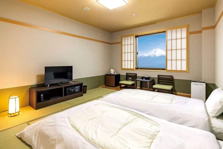 Chambre traditionnelle avec vue sur le mont Fuji à Kawaguchiko