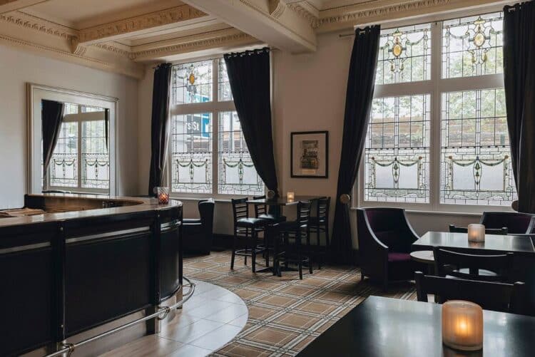 Restaurant raffiné du Rendezvous Melbourne avec décoration classique