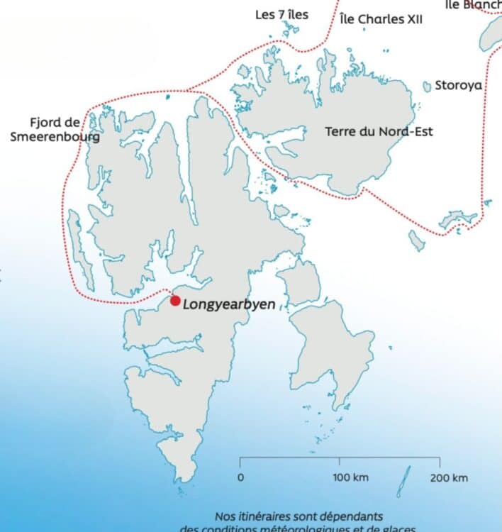 Carte du Spitzberg indiquant l’itinéraire d’expédition autour du Svalbard avec départ de Longyearbyen.
