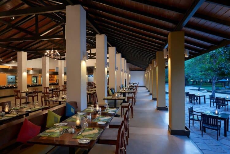 Restaurant en plein air du Habarana Village by Cinnamon