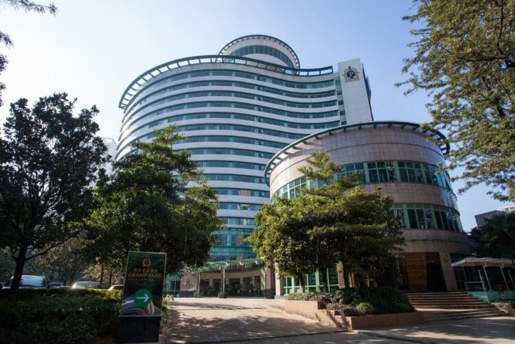 Façade du Kunming Grand Park Hotel en centre-ville