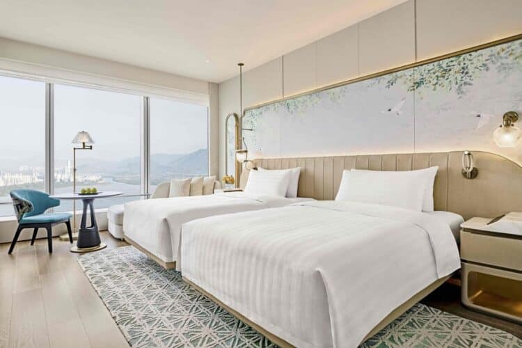 Chambre avec lits jumeaux et vue panoramique à Shangri-La