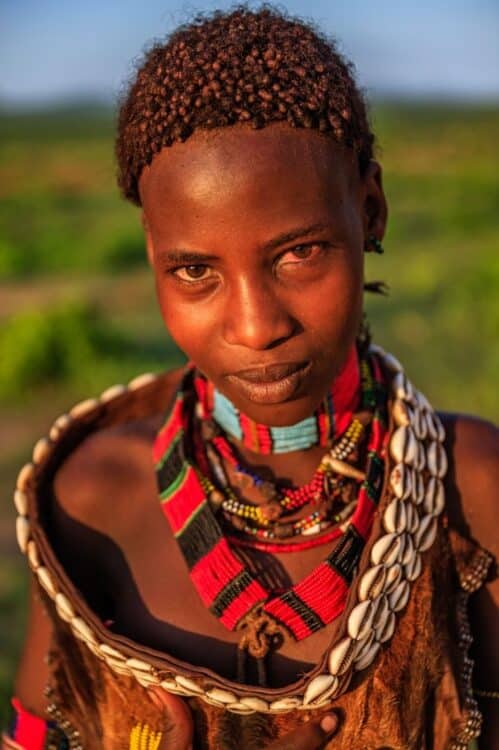 portrait femme africaine culture traditionnelle