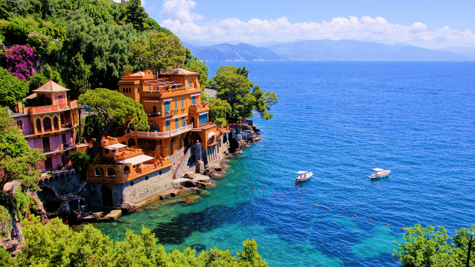Villa en bord de mer sur la côte italienne en Méditerranée