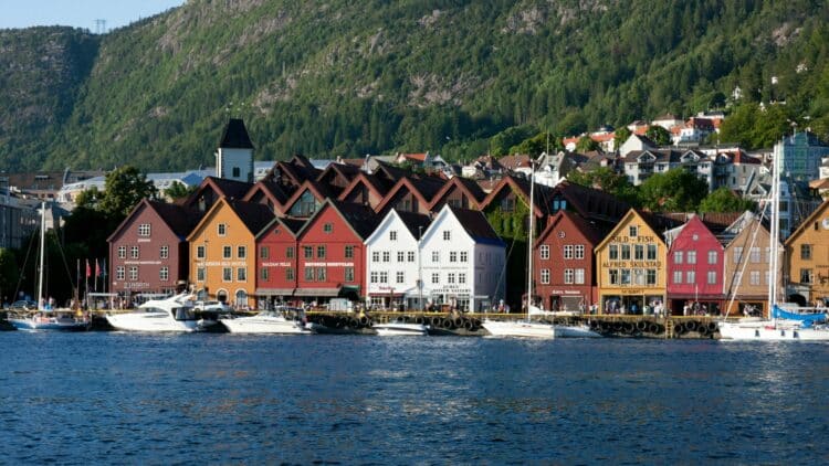 Maisons colorées du quartier Bryggen à Bergen en Norvège.