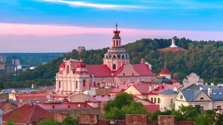 Vue panoramique sur le centre historique de Vilnius en Lituanie.